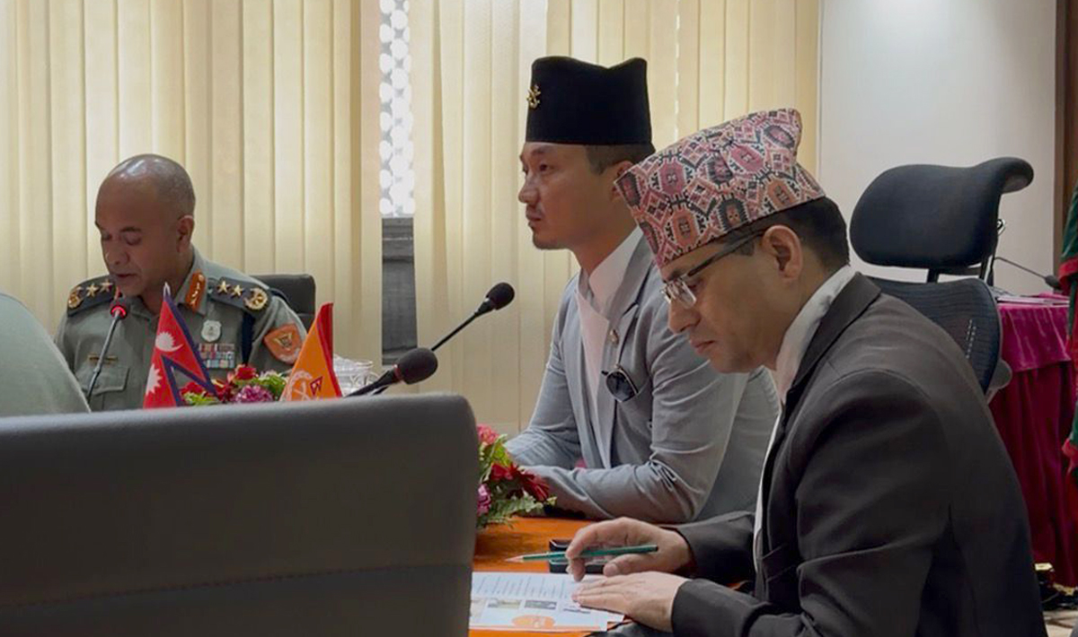 गृहमन्त्री र सशस्त्र प्रहरीबीच छलफल, विपद् व्यवस्थापनदेखि सीमाक्षेत्रको तस्करी र अपराध मूल एजेन्डा
